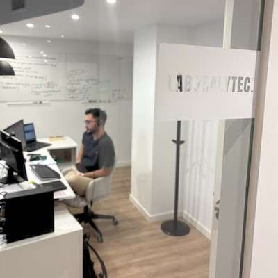 IMG_0486 2 Sede de la asesoría Laboralytec en Badajoz (Co-Working Work Live)